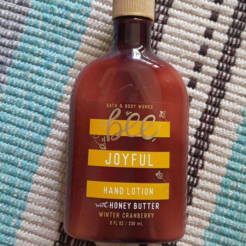Bath & Body Works Winter Cranberry hand lotion